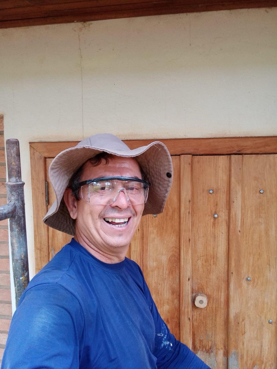 Valmir Inucêncio - especialista em telhados e madeiramento